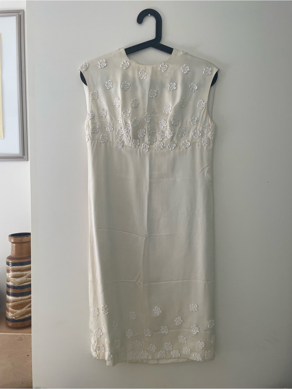 Vintage Classic Wedding Women's Cream Embroidered Shift Dress size small/medium